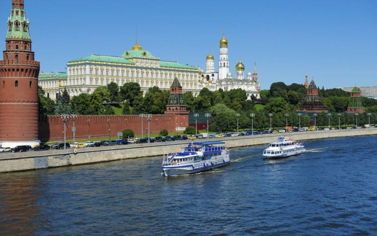 Центральный прогулочный маршрут Москвы на теплоходах-ресторанах от трех причалов -  вид 1