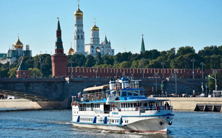Школьная экскурсия на теплоходе с гидом на борту от Москва-Сити - вид 3