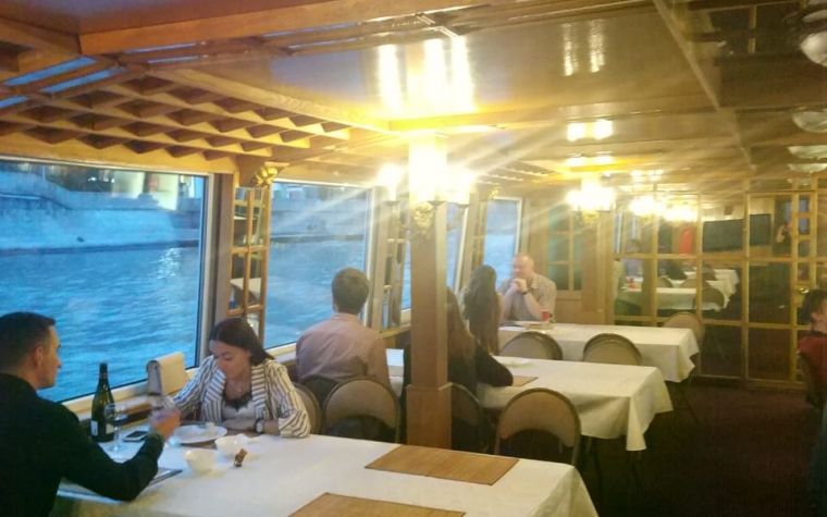 Романтика речной Москвы (романтический ужин на борту теплохода ) - вид 9